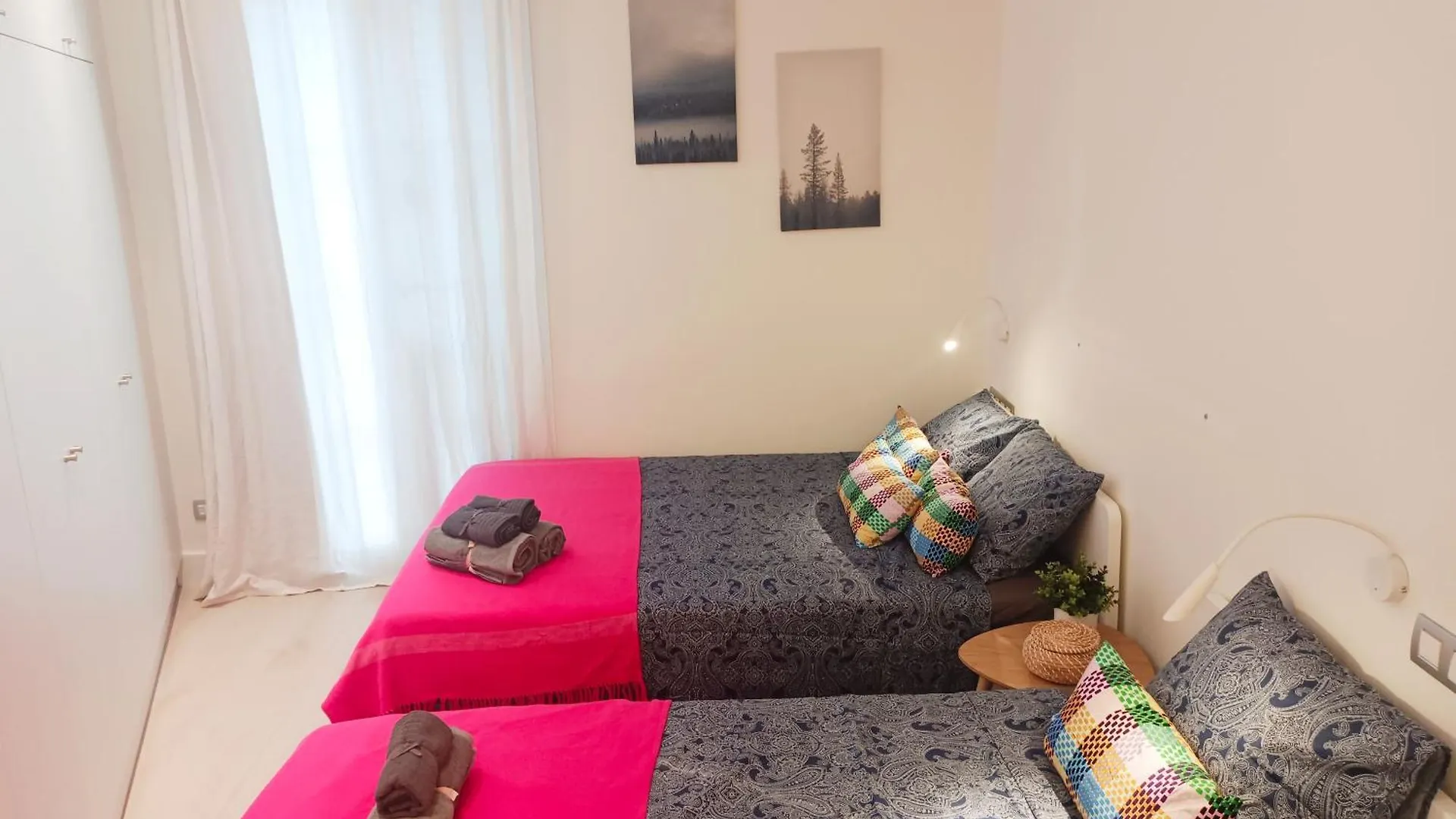 Private Rooms By Plaza Universidad Βαρκελώνη 0*,